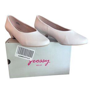 Jeossy Women's Size 8, White Flat Shoes With Box Designed by Jeossy in Milan